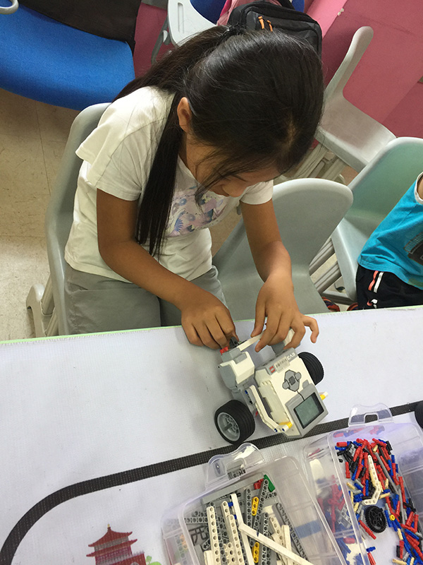 北京大钟寺校区：智能机器人编程乐高EV3体验课