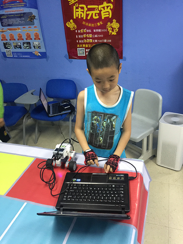 北京大钟寺校区：智能机器人编程乐高EV3体验课