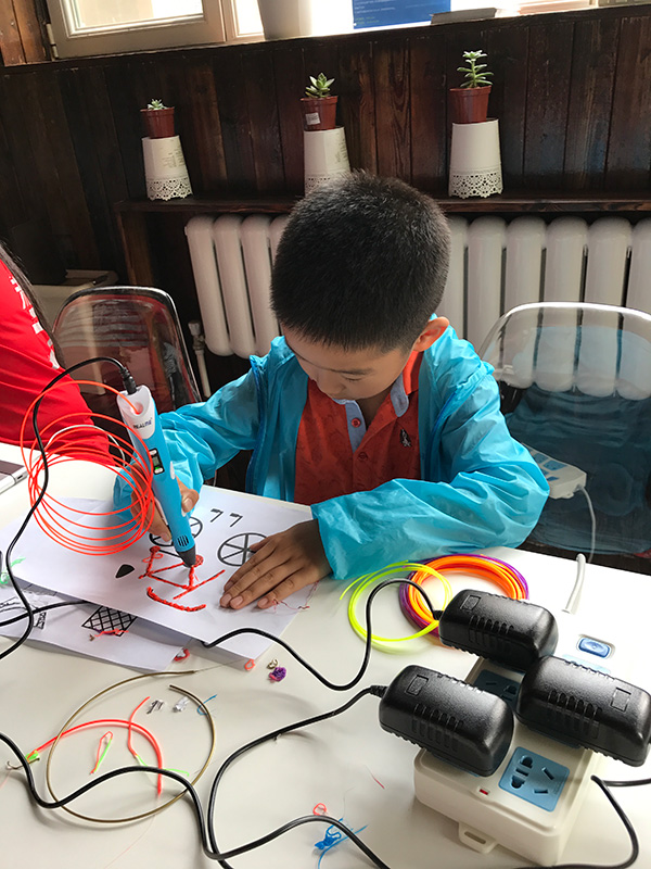 少儿3D打印携木维咖啡举办亲子活动课