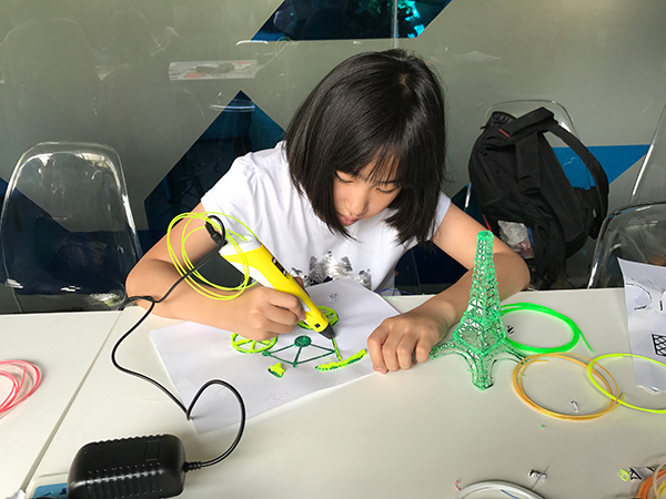 少儿3D打印携木维咖啡举办亲子活动课