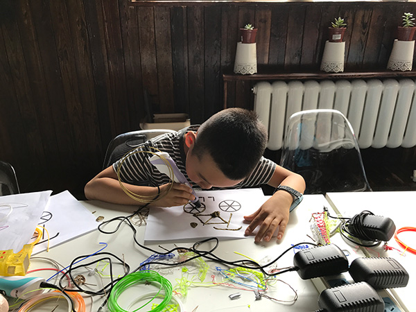 少儿3D打印携木维咖啡举办亲子活动课