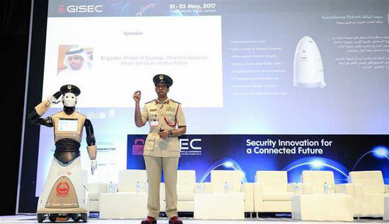 机器战警真的来了！迪拜欲打造机器人警察队伍