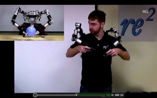 研发中的拆弹机器人：仿生学手臂让专家更安全