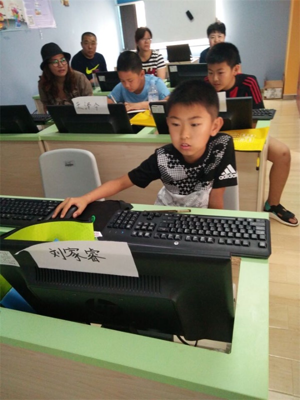 山东青岛CBD校区：少儿编程体验课开班盛况