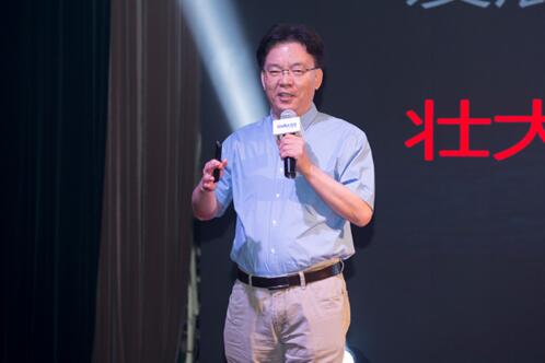 达内庆祝成立十五周年，举办青春榜样颁奖典礼