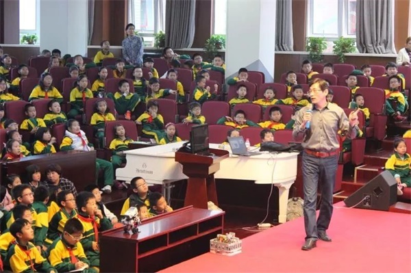 智能机器人编程进校园！孙善明老师带领北京建华实验学校同学感受机器人的魅力