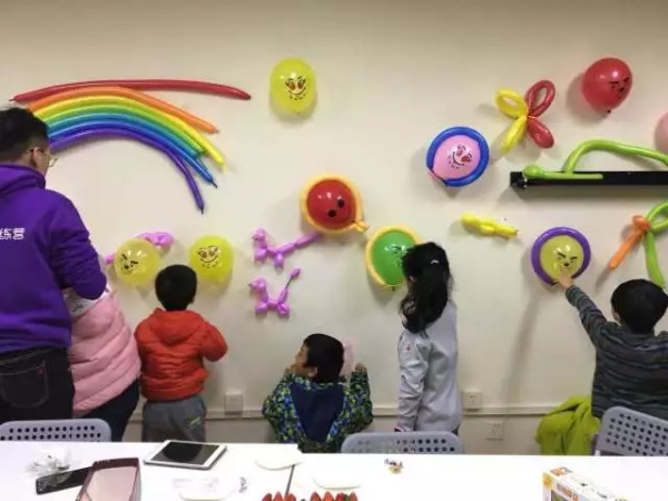 童程童美迎来北京首个智能机器人编程WeDo结业班！