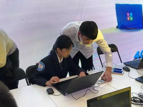 北京上地首届青少年科技节|创新成长孵化梦想，童程童美老师受邀现场助力！