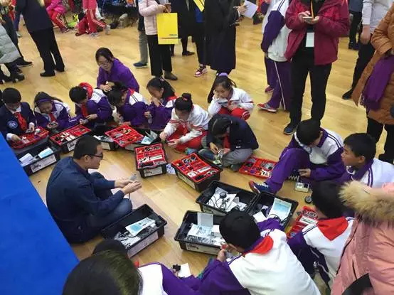 北京上地首届青少年科技节|创新成长孵化梦想，童程童美老师受邀现场助力！