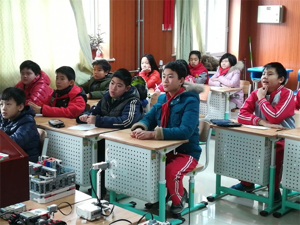 公益校园行 | 童程童美智能机器人什刹海校园讲座，探索科技的魅力！