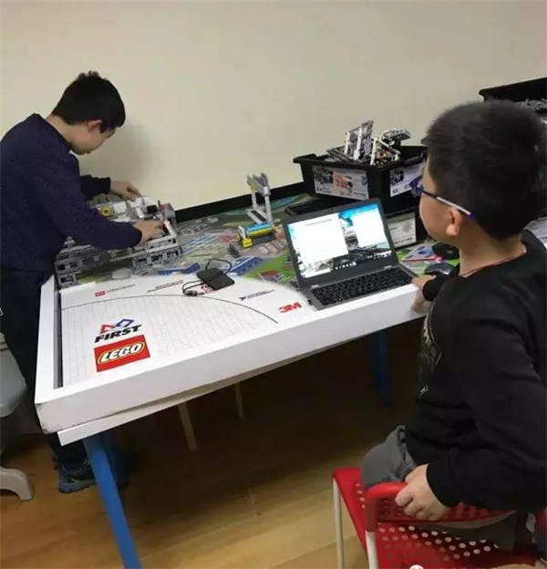 达内童程童美202018年FLL工程挑战赛集训火热进行中！
