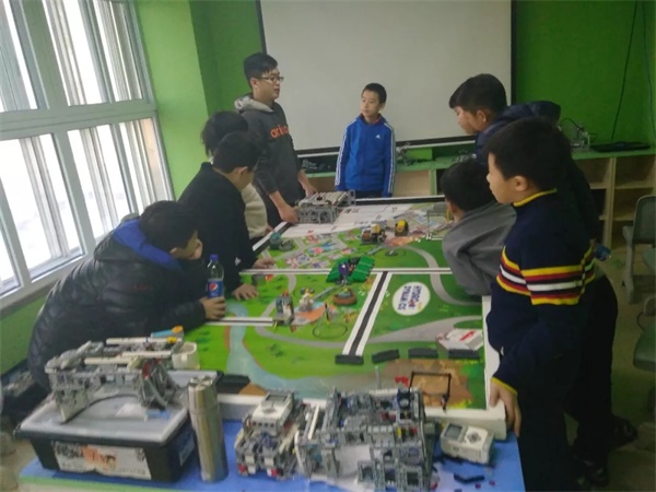 达内童程童美202018年FLL工程挑战赛集训火热进行中！