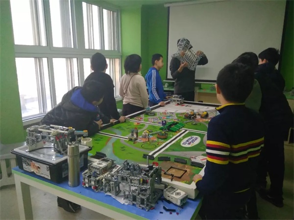 达内童程童美202018年FLL工程挑战赛集训火热进行中！