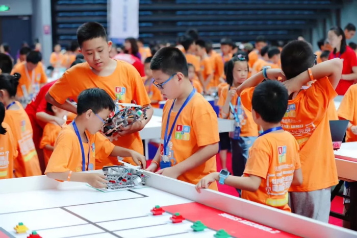 【WRO达内赛】全国机器人小达人齐聚清华，规模创童程童美历史之最！