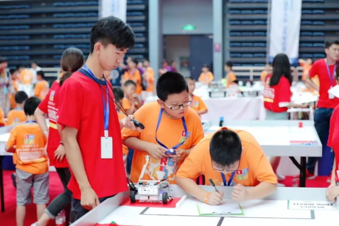 【WRO达内赛】全国机器人小达人齐聚清华，规模创童程童美历史之最！