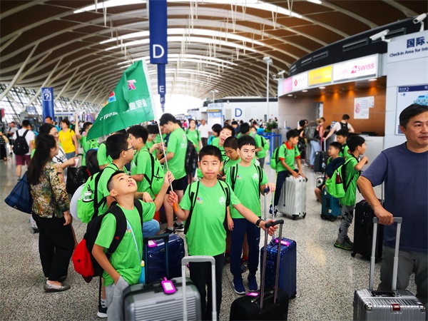 在哈佛学编程，住美国Homestay，牛娃们开挂的暑假我也想要！