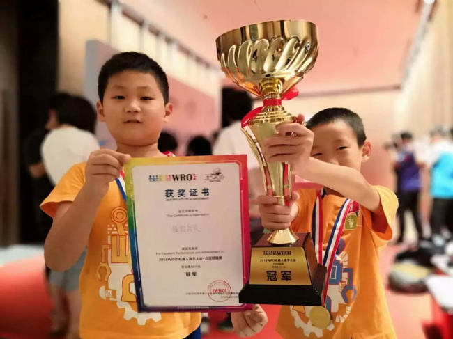 童程童美学员勇夺2018WRO北区联盟赛多项桂冠！