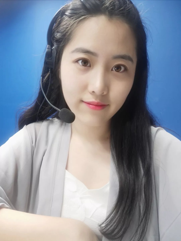 见证孩子的成长是非常幸福的事！——最美人气教师张馨雨专访