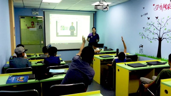 见证孩子的成长是非常幸福的事！——最美人气教师张馨雨专访