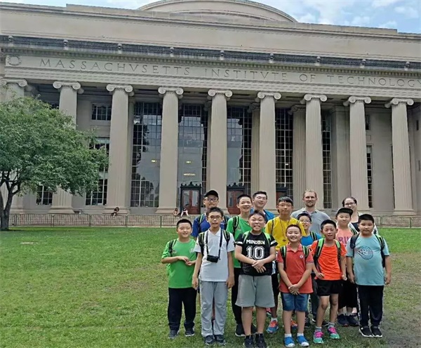 世界做课堂，旅途见成长——研学营金牌领队董娜老师带队分享