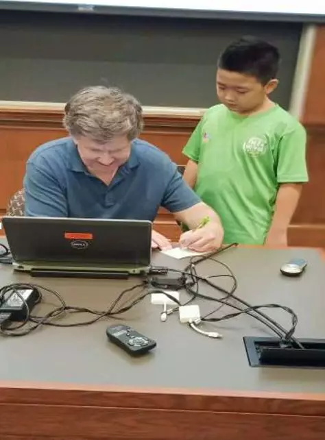 世界做课堂，旅途见成长——研学营金牌领队董娜老师带队分享