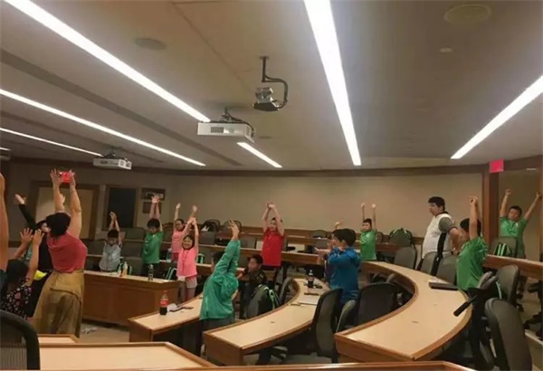 世界做课堂，旅途见成长——研学营金牌领队董娜老师带队分享