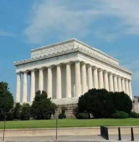 世界做课堂，旅途见成长——研学营金牌领队董娜老师带队分享