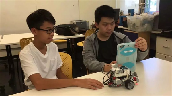 青春无畏，逐梦万里行——研学营金牌领队李非凡老师带队分享