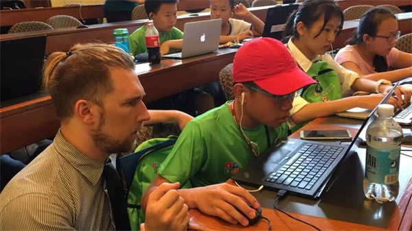 行万里路，读万卷书——研学营金牌领队谢丽娟老师带队分享