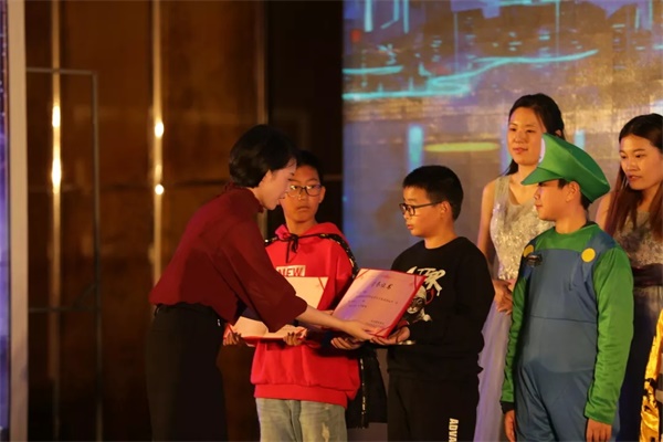 【童程童美】2019CODE向前的力量有趣有料的元旦攻略火爆来袭