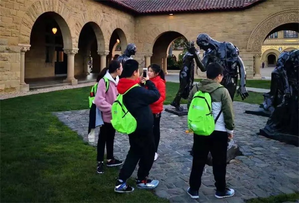 在世界顶级名校斯坦福大学学编程，让孩子走在国际教育的前沿