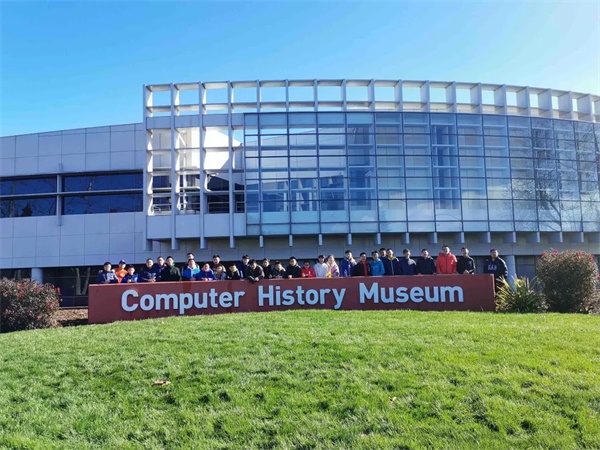 在世界顶级名校斯坦福大学学编程，让孩子走在国际教育的前沿