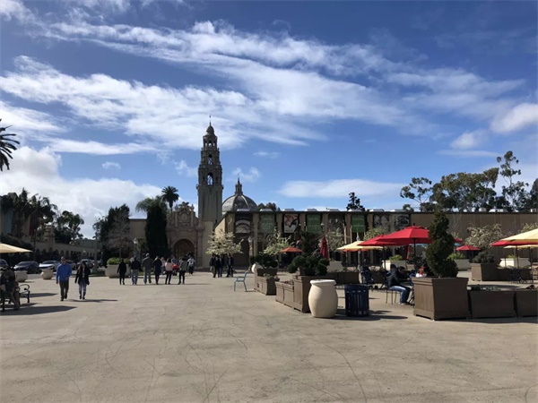 在世界顶级名校斯坦福大学学编程，让孩子走在国际教育的前沿