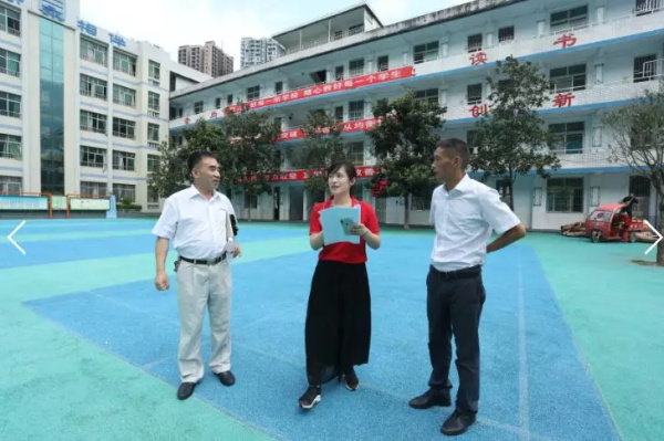 童程童美深入重庆贫困县，捐赠百万助力编程教育发展！