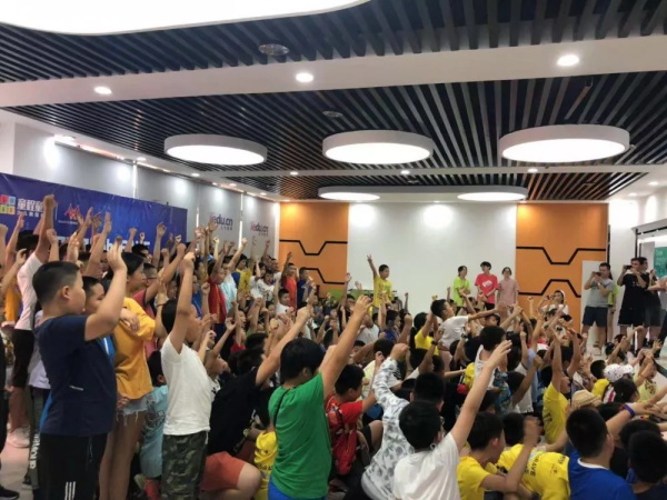 走向胜利，202颗明日之星云集童程童美RoboRAVE国际大赛暑期特训营！