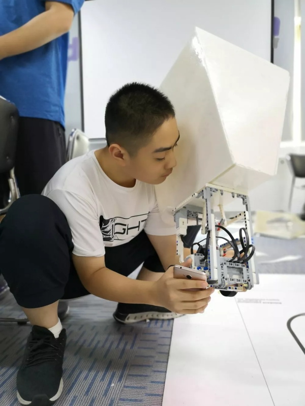 走向胜利，202颗明日之星云集童程童美RoboRAVE国际大赛暑期特训营！