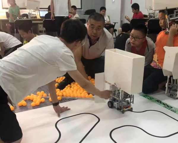 走向胜利，202颗明日之星云集童程童美RoboRAVE国际大赛暑期特训营！