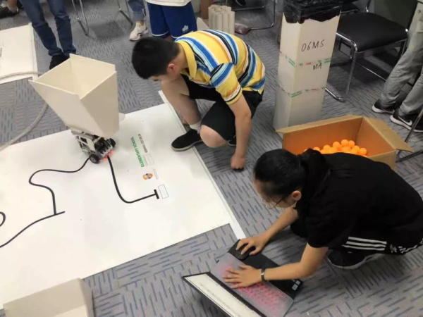 走向胜利，202颗明日之星云集童程童美RoboRAVE国际大赛暑期特训营！