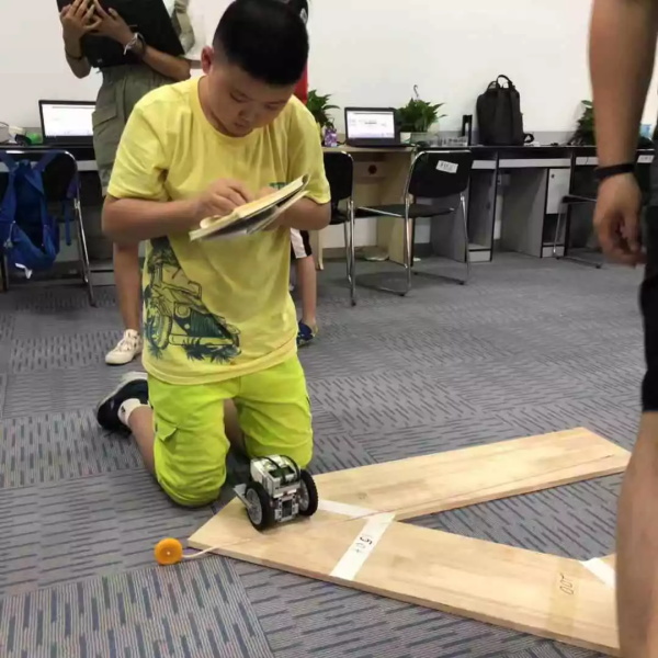 走向胜利，202颗明日之星云集童程童美RoboRAVE国际大赛暑期特训营！