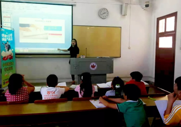 童程童美央视小记者集训，助力孩子成功登上央视舞台！