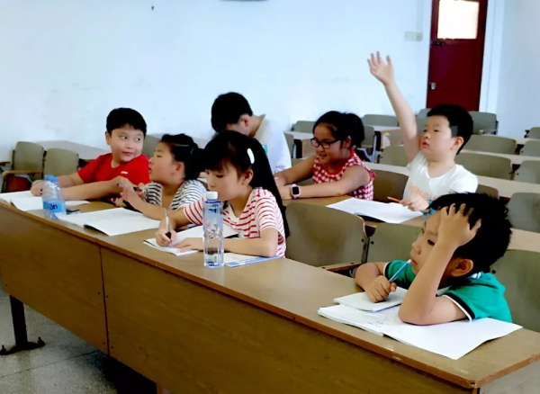 童程童美央视小记者集训，助力孩子成功登上央视舞台！