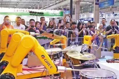 2019世界机器人大会隆重开幕，智能机器人教育成亮点！