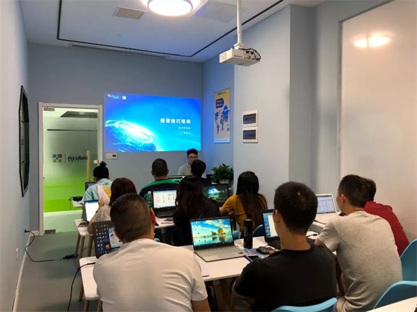 公益助学 | 童程童美发挥编程教学优势，推动中国教育资源均衡发展 