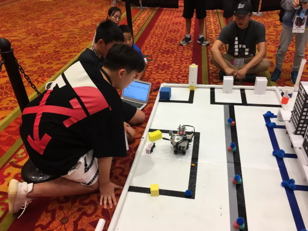 直通国际赛！Botball国际教育机器人大会-童程童美专场开始报名啦~